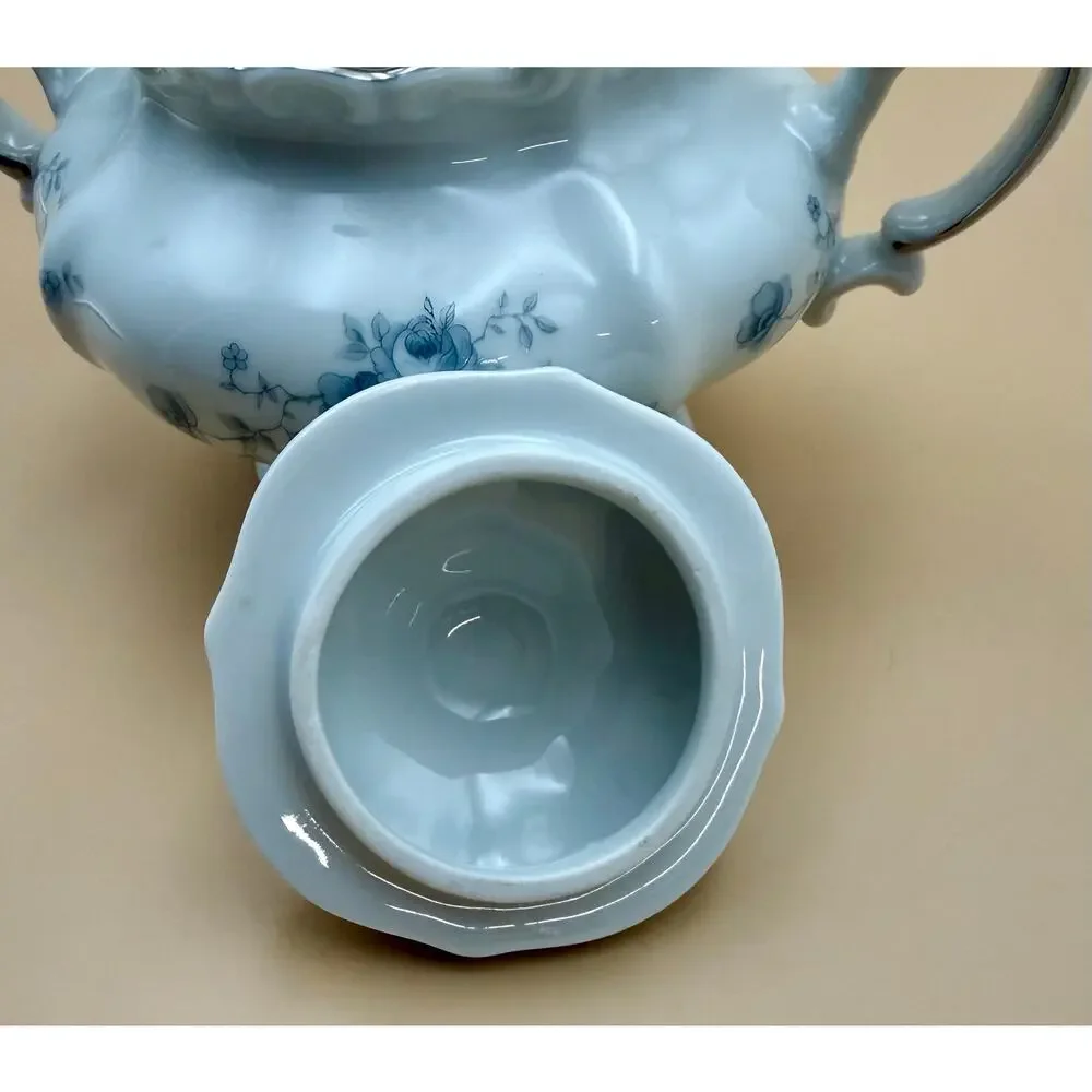 Johann Haviland Bavaria Blue Garland Covered Sugar Bowl Platinum Trim Germany